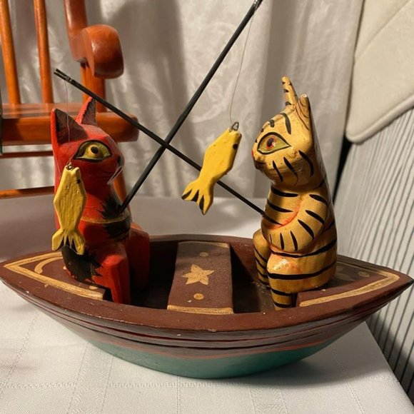VINTAGE WOODEN FIGURINES - GONE FISHING III - Picture 6 of 9
